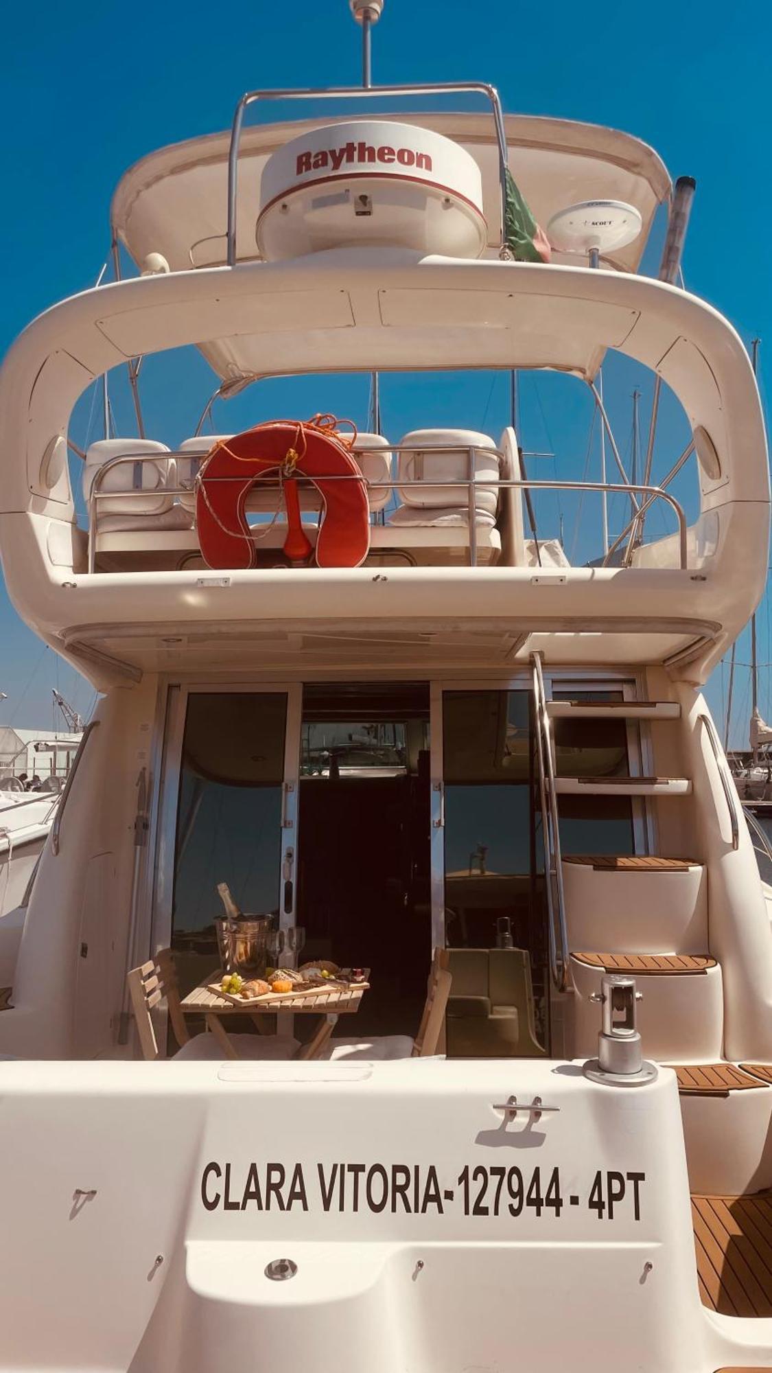 Payva & Branco Boats Iate Privado Em Cascais Hotel Exterior photo